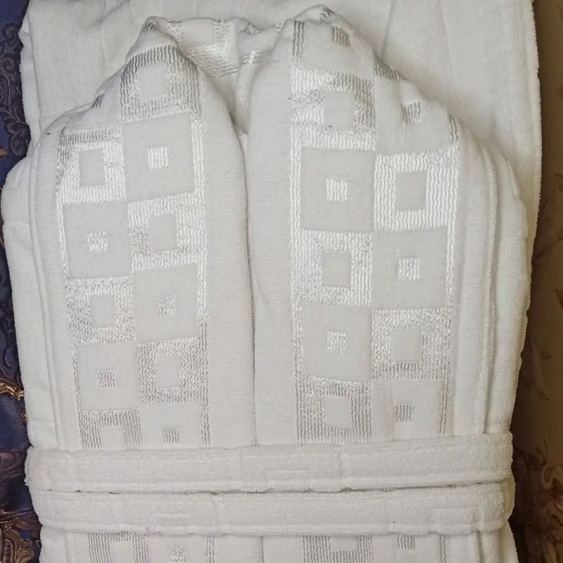 حوله تن پوش طرح هندسی سایز 125 لارج و ایکس لارج کلاهدار