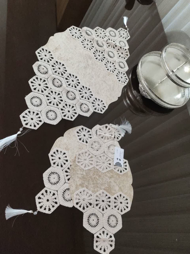 رومیزی 3 تکه مخمل و مکرومه کرم و نسکافه ای مینیمال