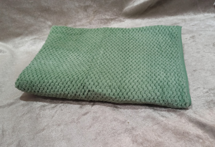 حوله استخری میکرو خرگوشی سایز 70*140 جذب آب بالا سبک مناسب استخر .باشگاه .مسافرت
